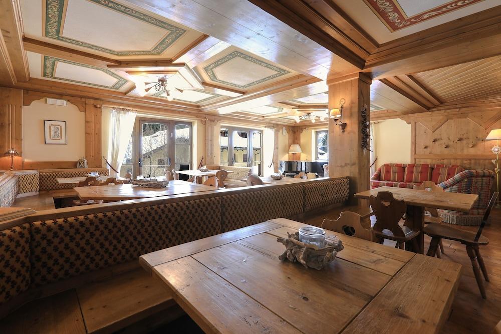 Hotel Perla Madonna di Campiglio Exterior foto